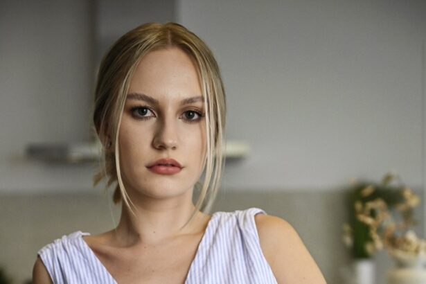 ilinca gheorghiu fiica actorului mircea gheorghiu face parte din distributia serialului ana mi ai fost scrisa in adn difuzat in curand la antena 1 6751927c7cabc