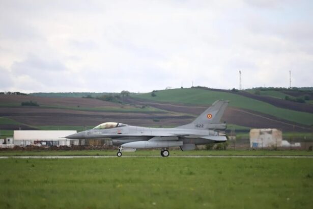inca trei aeronave f 16 cumparate din norvegia au aterizat in romania cate avioane f 16 au acum in total fortele aeriene romane 675c44348b4f4