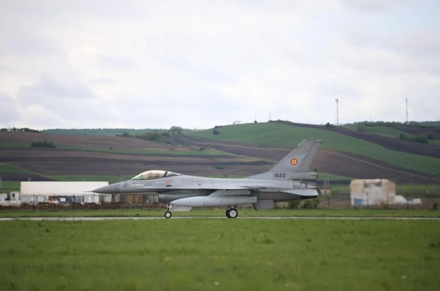 inca trei aeronave f 16 cumparate din norvegia au aterizat in romania cate avioane f 16 au acum in total fortele aeriene romane 675c44348b4f4