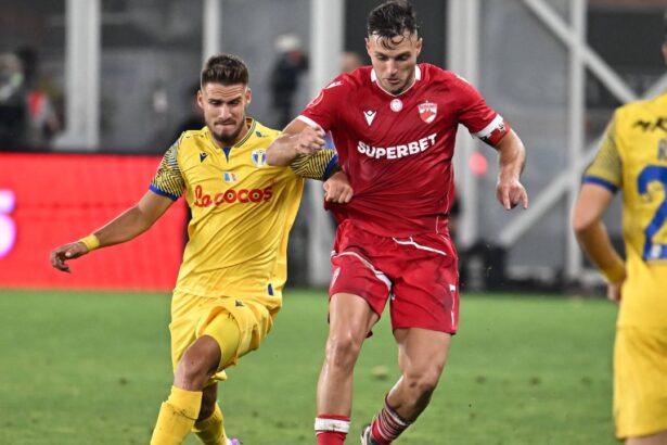 italienii jubileaza dupa ce dan sucu a preluat genoa viseaza la clona lui dennis man din superliga 6763f04ee80b2