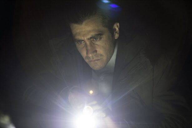 jake gyllenhaal de la adolescentul tulburat din donnie darko la jurnalistul obsedat de a l prinde pe criminalul in serie din zodiac nu asculta ce spune nimeni cu exceptia persoanelor care 675071a4528de