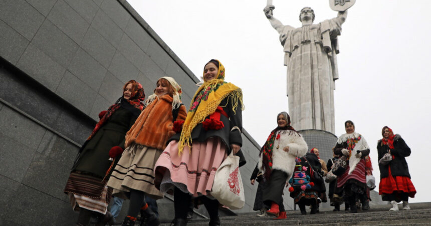 Jumătate dintre ucraineni susțin aderarea la NATO, în contextul teritoriilor ocupate de Rusia 1 jumatate dintre ucraineni sustin aderarea la nato in contextul in care o parte din teritorii raman ocupate de rusia 67697fe46c931