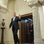 klaus iohannis consultari cu partidele pentru desemnarea unui nou premier de la ora 12 00 ordinea in care intra partidele 6767b6dc5ad5a
