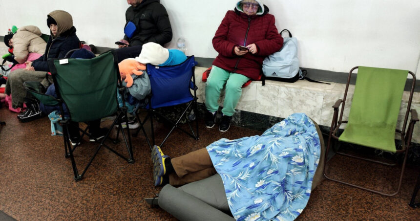 la kiev populatia afla amplasarea adaposturilor antiaeriene si datorita unor aplicatii pe telefonul mobil 6760142beb864