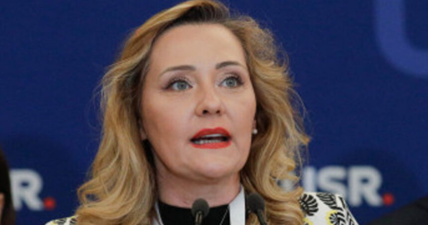 lasconi despre datele desecretizate de csat serviciile aveau informatii de cateva luni intrebarea este daca le au dat mai departe 67528e0fc2fe6