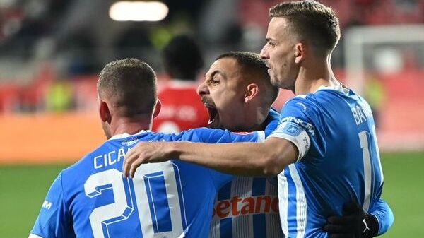 live text universitatea craiova cfr cluj derby pentru primul loc intre cele mai ofensive echipe din superliga de la ora 2030 674c1223ca3a1