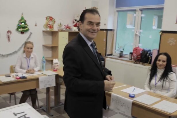 ludovic orban haideti chiar daca avem optiuni diferite referinte diferite sa fim uniti uniti in diversitate si sa sarbatorim cu dragoste de tara video 674c300c3d880