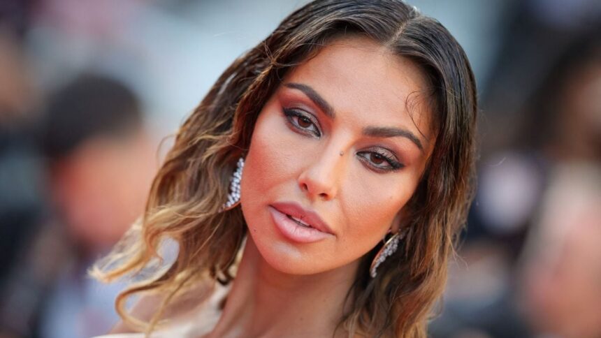 Mădălina Ghenea a ajuns la tribunal și a povestit ce i-a făcut o româncă în Italia: „Îmi era frică să-mi duc fiica la școală” 1 madalina ghenea a ajuns la tribunal si a povestit ce i a facut o romanca in italia imi era frica sa mi duc fiica la scoala 6763462166d52