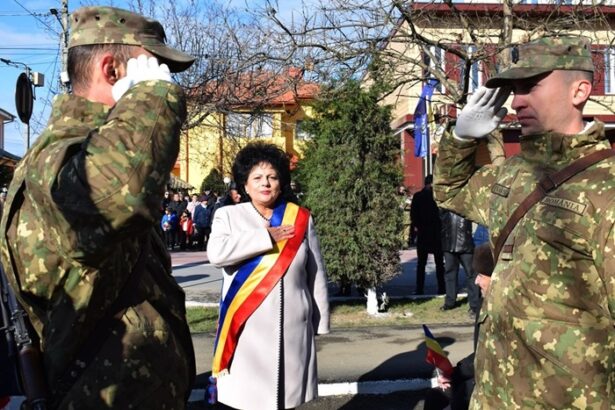 mariana gaju primarul comunei cumpana mesaj de 1 decembrie nu trebuie sa uitam ca a fi roman este o datorie le suntem datori tuturor celor care s au jertfit 674bf72b98c4b