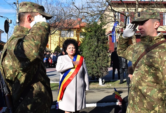 mariana gaju primarul comunei cumpana mesaj de 1 decembrie nu trebuie sa uitam ca a fi roman este o datorie le suntem datori tuturor celor care s au jertfit 674bf72b98c4b