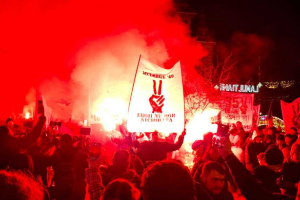 mars al suporterilor la timisoara la 35 de ani de la revolutie libertate jos comunistii pacat pacat de sangele varsat 6760a15b2c813