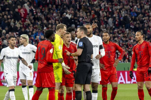 mesajul lui manuel neuer dupa ce l a facut ko pe frimpong si a vazut primul rosu din cariera aparitie surpriza in comentarii 67507a0bcc3b8