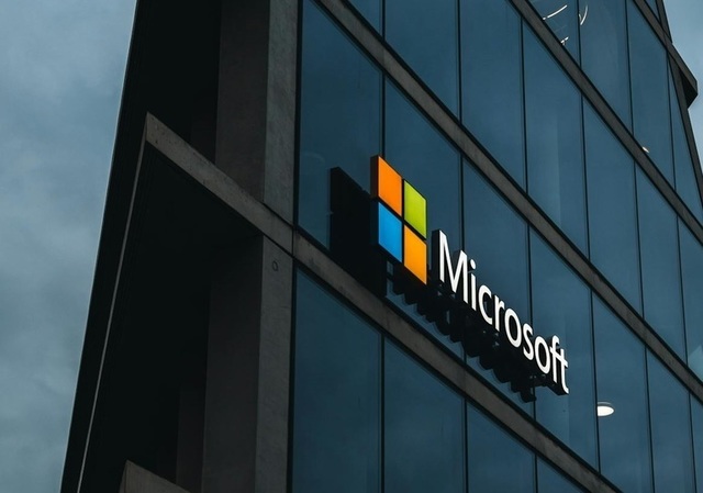 microsoft se confrunta cu un proces de 1 miliard de lire sterline in marea britanie pentru ca ar fi suprataxat clientii companiilor rivale de cloud 6750b770a894b