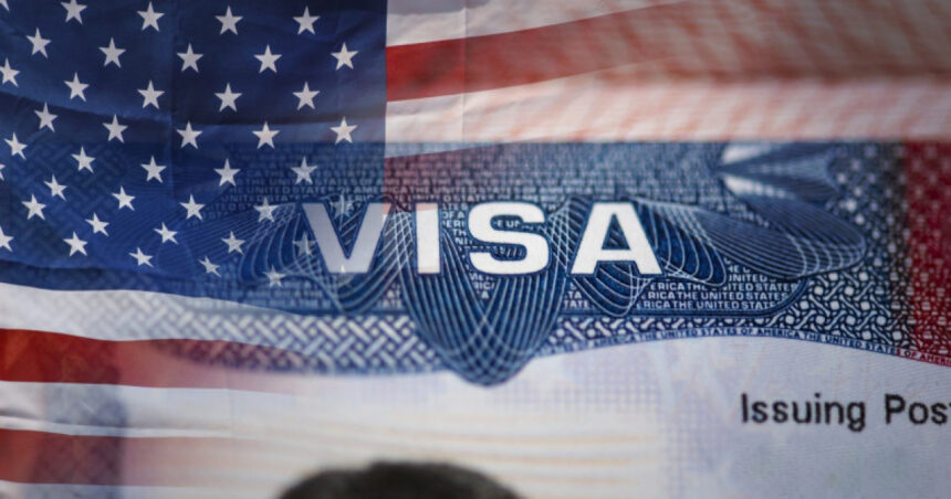 Ministrul de Interne și ambasadoarea SUA la București au discutat despre includerea României în Programul Visa Waiver. 1 ministrul de interne si ambasadoarea sua la bucuresti au discutat despre includerea romaniei in programul visa waiver 674f3b35defa7