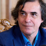 mircea cartarescu indeamna romanii sa mearga la vot de doua sute de ani visam sa fim in europa nu putem vota acum sa iesim 674ed0e252df1