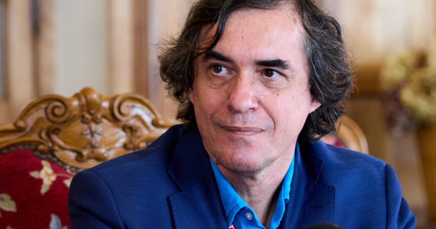 mircea cartarescu indeamna romanii sa mearga la vot de doua sute de ani visam sa fim in europa nu putem vota acum sa iesim 674ed0e252df1