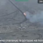 momentul in care dronele ucrainene ataca si distrug un convoi de vehicule blindate rusesti pe frontul de la vremivka 676af52c6696d