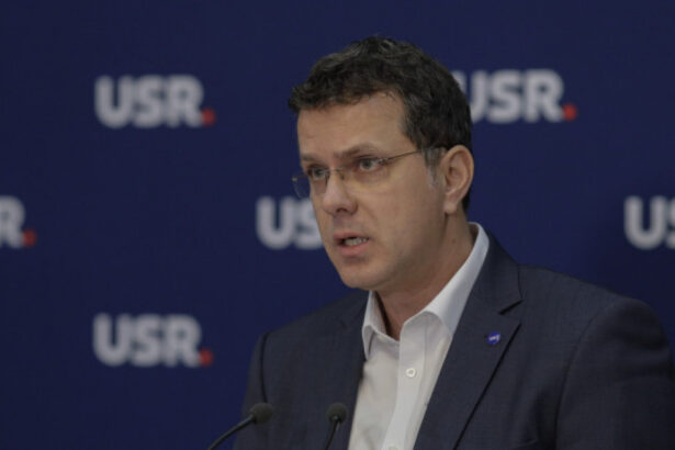 mosteanu usr este in continuare la discutii pentru programul de guvernare partenerii se grabesc si ar fi vrut sa faca imparteala ieri 67615a34ac3b5