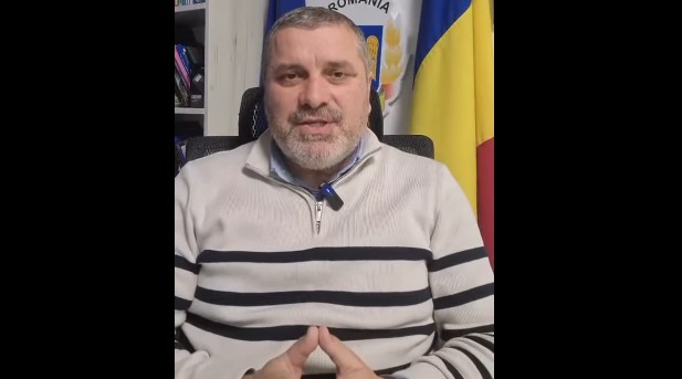 Negoi (USR) în cabina de vot cu gândul la „o Românie pentru toți, nu doar pentru unii” 1 negoi usr in cabina de vot cu gandul la o romanie pentru toti nu doar pentru unii 674c8257af9e7