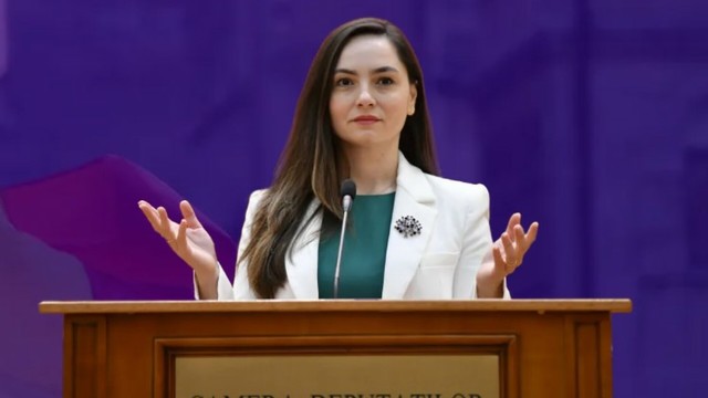 nou partid cine este pot indicat la acest moment ca intrand in parlament 674cbf811ca05