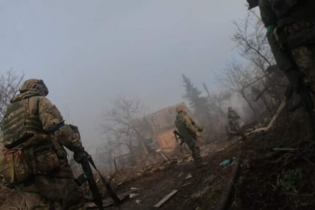 o fata de 16 ani din ucraina a fost prinsa in flagrant cand ii ajuta pe rusi sa pregateasca un atac asupra regiunii cernigau 67505e64cbcad