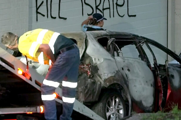 o masina a fost incendiata in australia si mai multe cladiri au fost pictate cu graffiti anti israel 67593b8072fb7