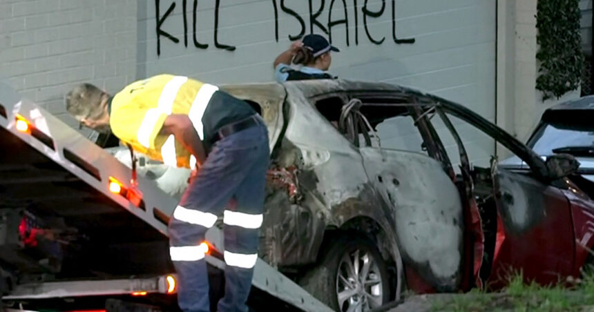 o masina a fost incendiata in australia si mai multe cladiri au fost pictate cu graffiti anti israel 67593b8072fb7