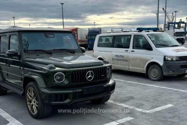 o masina de lux furata descoperita de politisti in portul constanta masina in valoare de 200 de mii de euro era cautata in polonia si urma sa plece in turcia 675e830b6682c