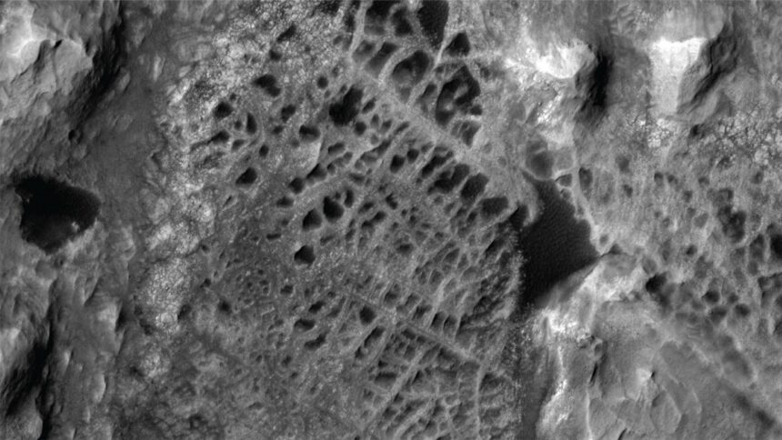 „Pânzele de păianjen” gigantice de pe Marte, misiunea următoare a roverului Curiosity 1 panzele de paianjen gigantice de pe marte urmatoarea misiune pentru roverul curiosity 67540c3cd5337