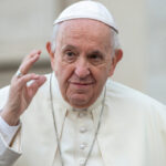 papa francisc dezvaluie ca a fost tinta unui atentat sinucigas cand a avut loc incidentul 676170274cd33