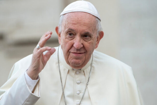 papa francisc dezvaluie ca a fost tinta unui atentat sinucigas cand a avut loc incidentul 676170274cd33