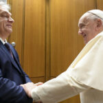 Papa Francisc l-a întâlnit pe Viktor Orban la Vatican pentru a discuta despre „promovarea păcii” în Ucraina. 2 papa francisc l a primit pe viktor orban la vatican cei doi au discutat despre promovarea pacii in ucraina 67504c9f4f2ec