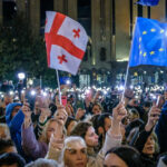 pentru a 12 a noapte consecutiv manifestantii proeuropeni din tbilisi au iesit in strada sa protesteze la adresa guvernului 67575bbd06a5a