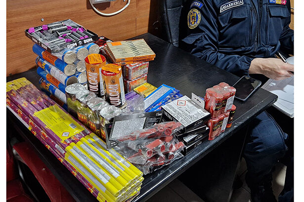 petarde vandute la negru in zona garii constanta confiscate de jandarmi 67741c156307c