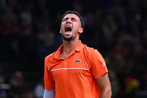 ploua cu bani in arabia cati bani sunt pusi pe masa la next gen atp finals tabloul complet 674d9b6e8f370