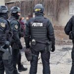 politistii constanteni au facut perchezitii la persoane cercetate pentru trafic de minori trafic de persoane si proxenetism 675b0d358a429