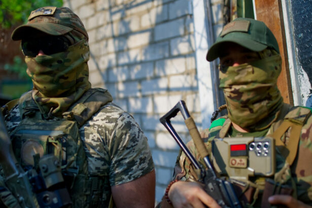 primii voluntari ai legiunii ucrainene formate in polonia din combatanti din diverse tari au plecat deja spre ucraina 676a411327f12