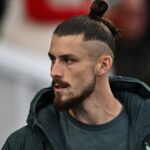radu dragusin pus la colt nu sunt incantat de cum joaca imi pare rau dar traieste mult din reclama 6755ae98c59d3