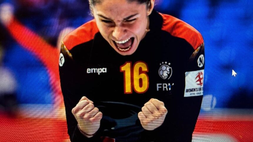 raluca kelemen eroina romaniei din meciul cu franta de la euro ma bucur ca am ajutat cu paradele mele 6753f0129f867