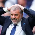 reactia lui ange postecoglou dupa ce fundasul care l a trimis pe banca pe radu dragusin a parasit terenul accidentat 6756033e95017