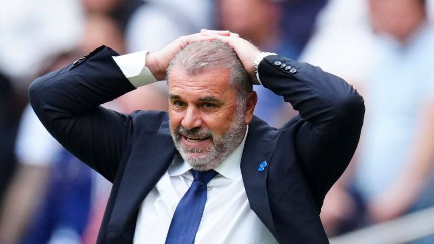 Reacția lui Ange Postecoglou după ce fundașul care l-a trimis pe bancă pe Radu Drăgușin a suferit o accidentare și a părăsit terenul 1 reactia lui ange postecoglou dupa ce fundasul care l a trimis pe banca pe radu dragusin a parasit terenul accidentat 6756033e95017