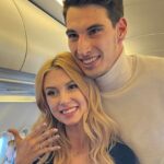 reactia sefului companiei care l a ajutat pe victor cornea sa o ceara in casatorie pe andreea balan sampanie si tort in cinstea tinerilor 6750134745423