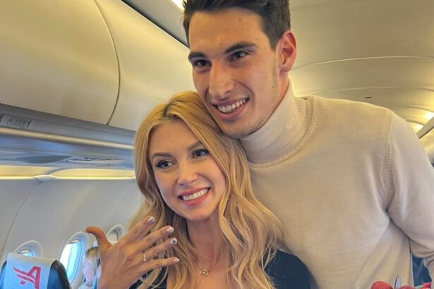 reactia sefului companiei care l a ajutat pe victor cornea sa o ceara in casatorie pe andreea balan sampanie si tort in cinstea tinerilor 6750134745423