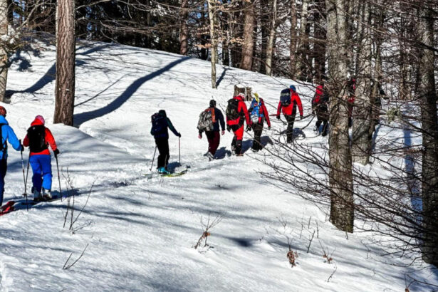 risc de avalansa la munte ce sfaturi au salvamontistii pentru romanii care vor sa faca drumetii montane 6770d8c6cc7ba