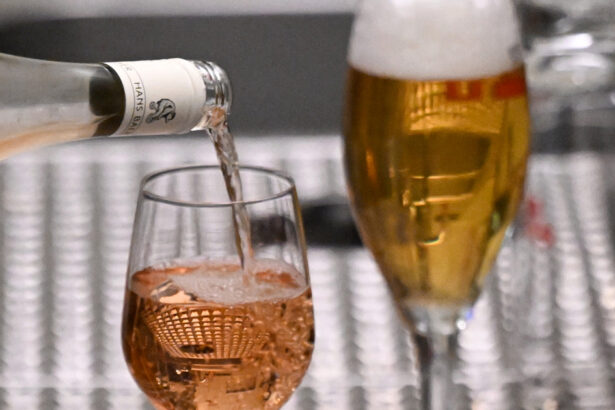 romanii consuma mai mult vin si mai putina bere ce arata datele ins privind consumul de alcool 675eff3070c5f