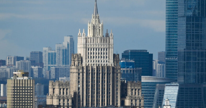 Rusia expulzează trei diplomați polonezi și închide consulatul din Sankt Petersburg. Care este motivul? 1 rusia expulzeaza trei diplomati polonezi si inchide consulatul varsoviei din sankt petersburg care este motivul 6751c2c7afdcf