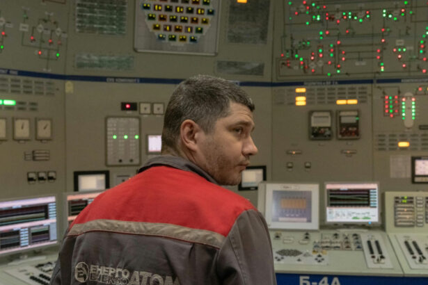rusia isi sporeste influenta internationala jucand cartea nucleara si nu nu este vorba de bomba nucleara 676987a83f838