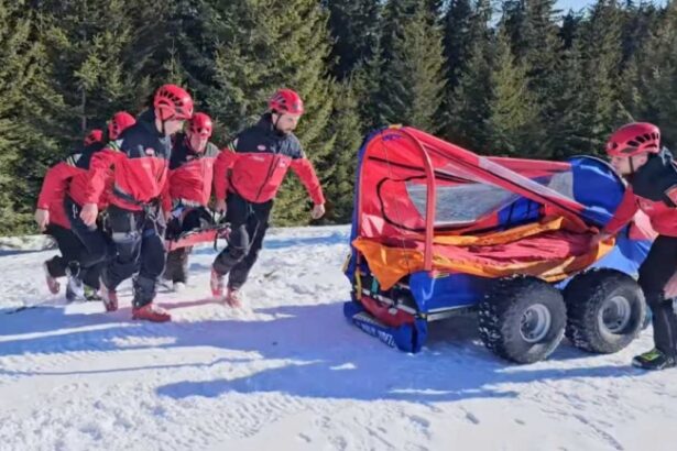 salvamont inca o zi cu foarte multe accidente petrecute pe munte 67724cfcdfda8