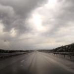 se circula pe carosabil umed pe principalele autostrazi din tara 6753e867b5f6a