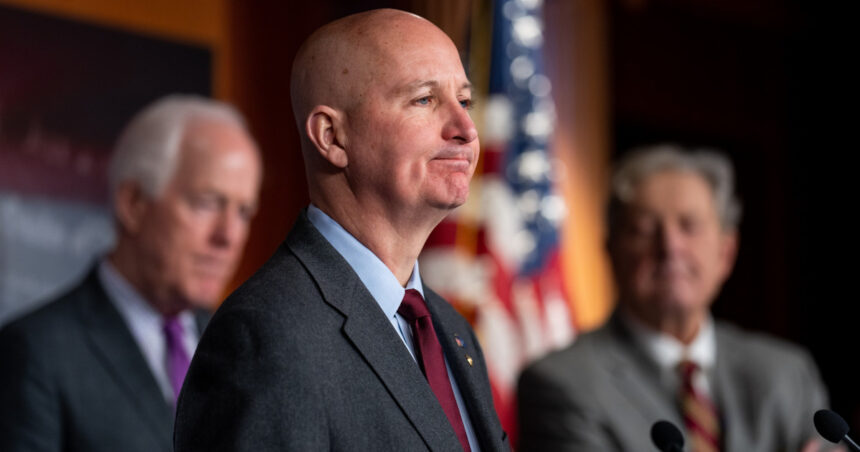 Senatori americani despre alegerile din România: Condamnăm manipularea TikTok de către Putin, controlată de Partidul Comunist Chinez 1 senatori americani despre alegerile din romania condamnam manipularea de catre putin a tiktok controlata de partidul comunist chinez 676088ac9be1a